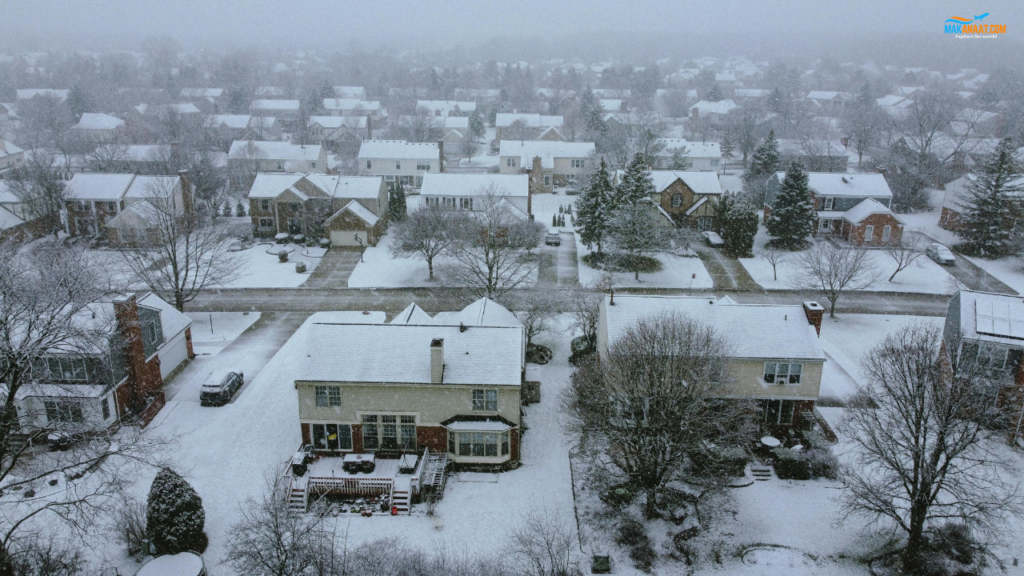 Nor'easter Watch Heavy Snow and Freezing Cold Heading for New England